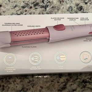 SC BREEZY CURL 3 in one Curler, straightener, dryer. New in box